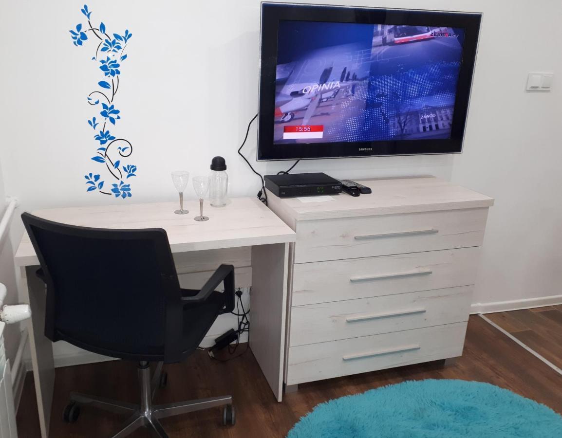 Apartamenty Centrum Mala Dwojeczka Blekitna Panoramiczna Balkonem Promenada Kielce Exterior photo